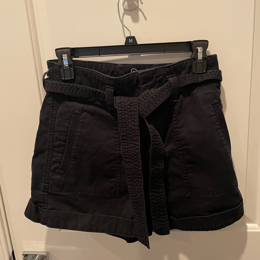 Gap high rise shorts